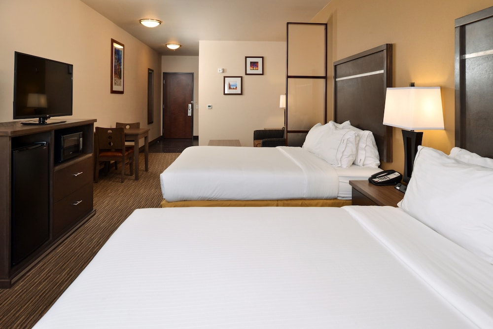 Holiday Inn Express & Suites Globe by IHG - photo 12