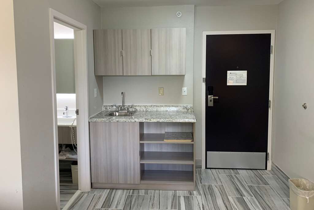 Microtel Inn by Wyndham Charlotte Airport - photo 15