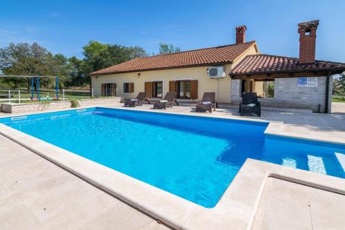 Villa Emanuel — 4-Star Luxury Hotel in Barban, Croatia