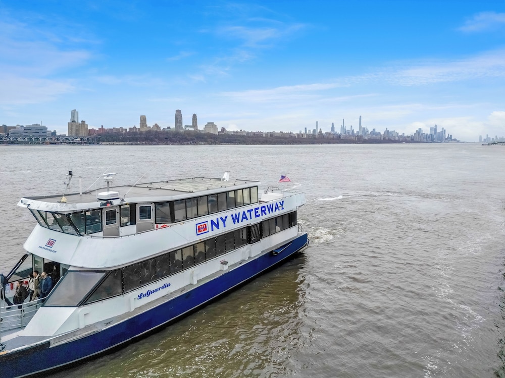 Homewood Suites by Hilton Edgewater NYC Area - photo 42