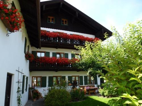 Pension Sonnenhof — 4-Star Luxury Hotel in Mittenwald, Germany