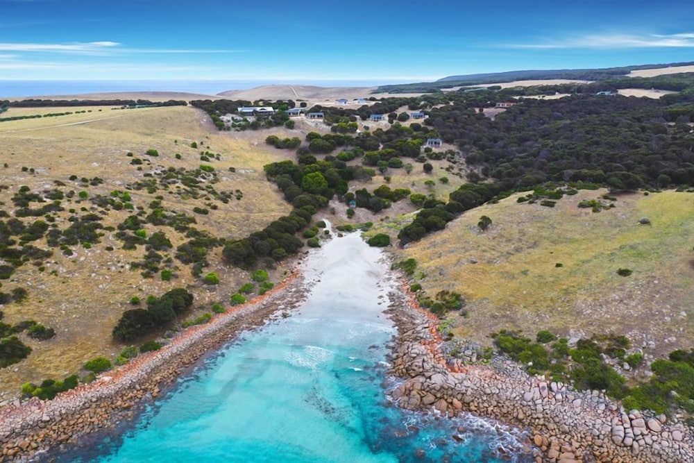 Sea Dragon Kangaroo Island — 4-Star Luxury Hotel in Willoughby, Australia