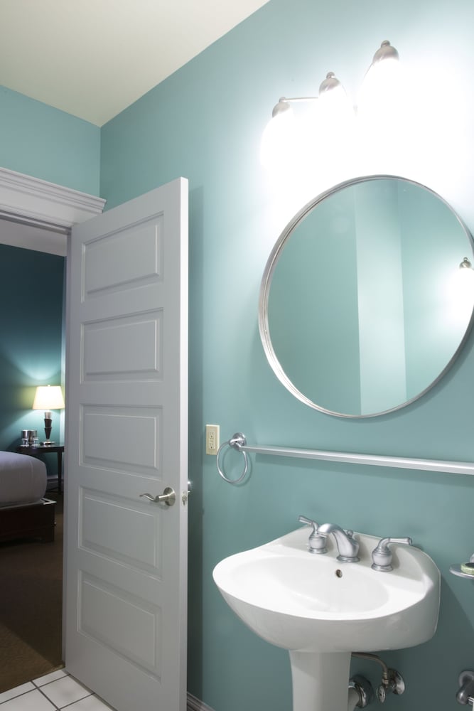 Montvale Hotel - photo 103