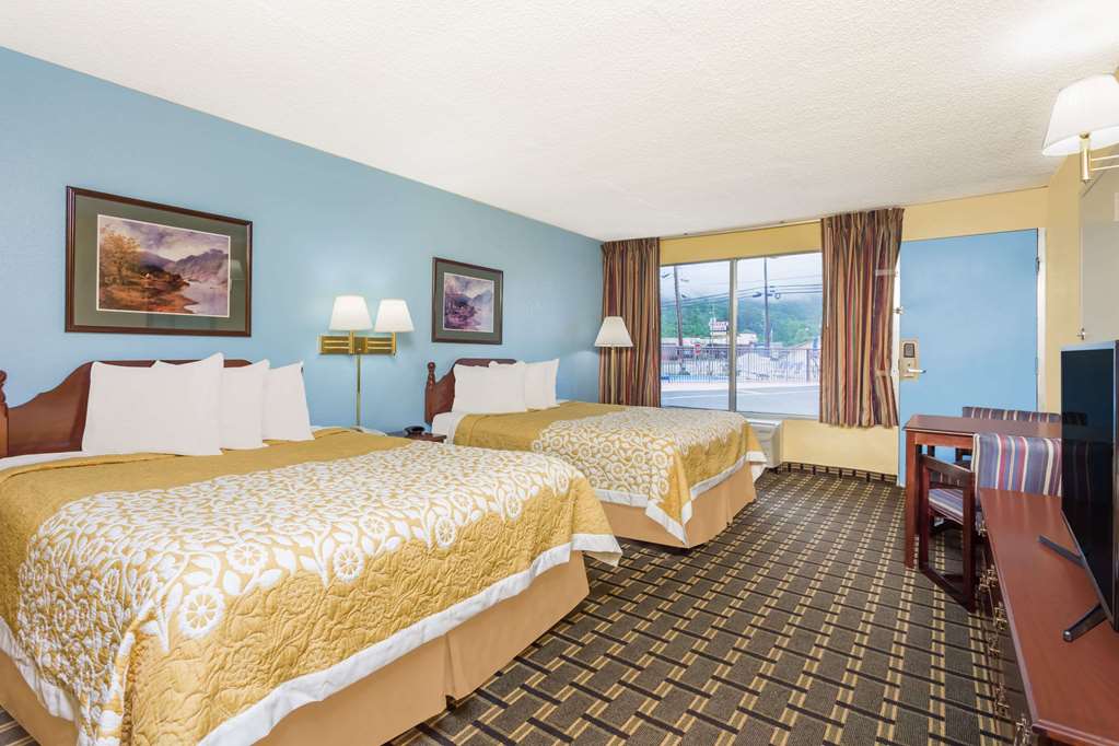 Days Inn by Wyndham Clayton - photo 15