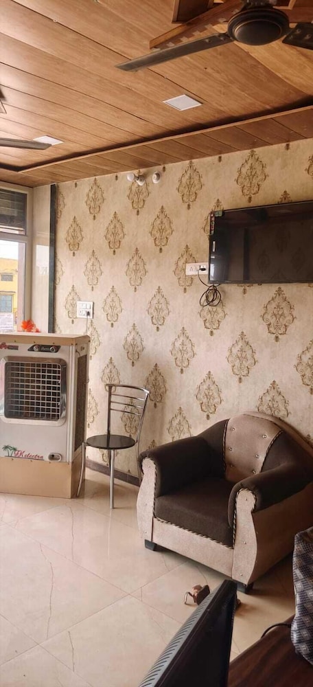 The Pachouri Hotel & Restaurent in Karauli, India