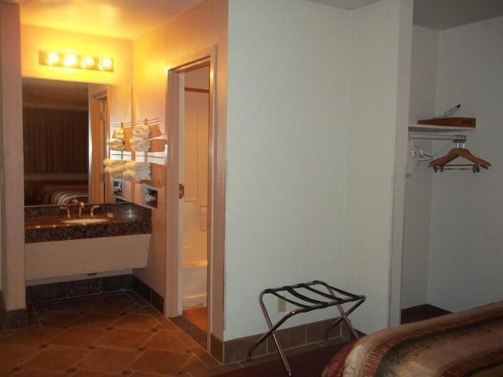 Grand Canyon Inn - photo 14