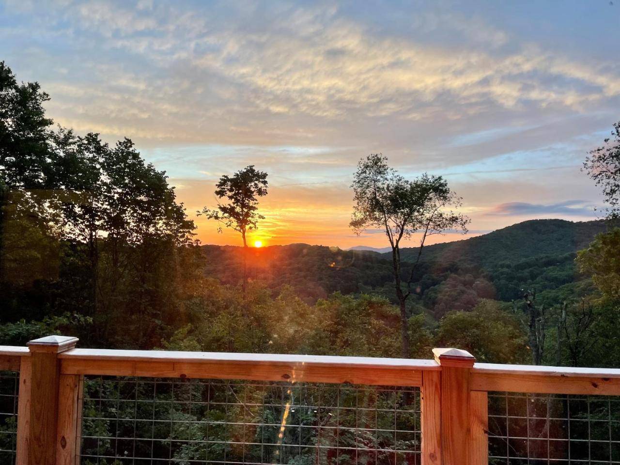 Timber Ridge Retreat in Mars Hill, United States