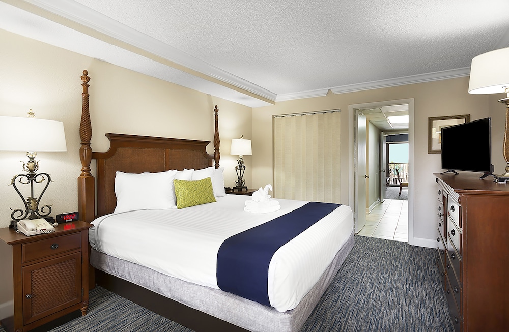 Holiday Pavilion Resort on the Boardwalk - photo 8