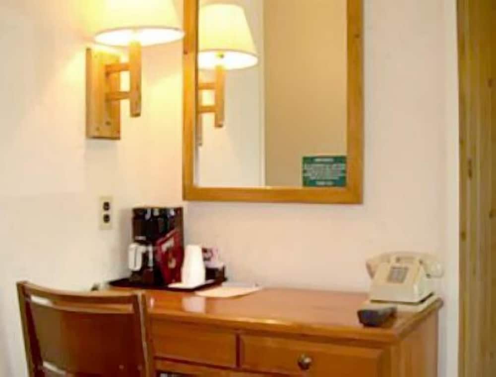 Brundage Inn - photo 9