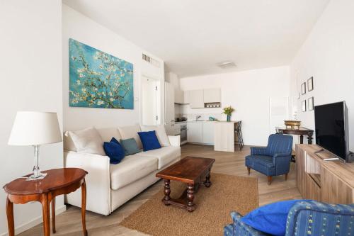 Trastevere Contemporary Apartment — 4-Star Luxury Hotel in Rome, Italy