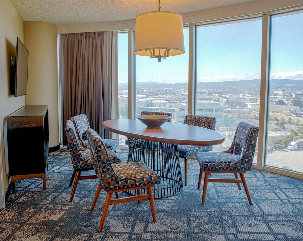 Embassy Suites by Hilton San Francisco Airport Oyster Point - photo 20
