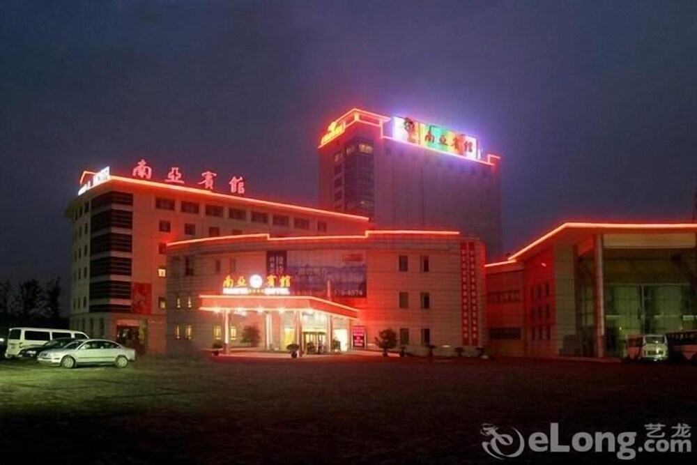 Nanya Hotel Suzhou — 4-Star Luxury Hotel in Suzhou, People's Republic of China