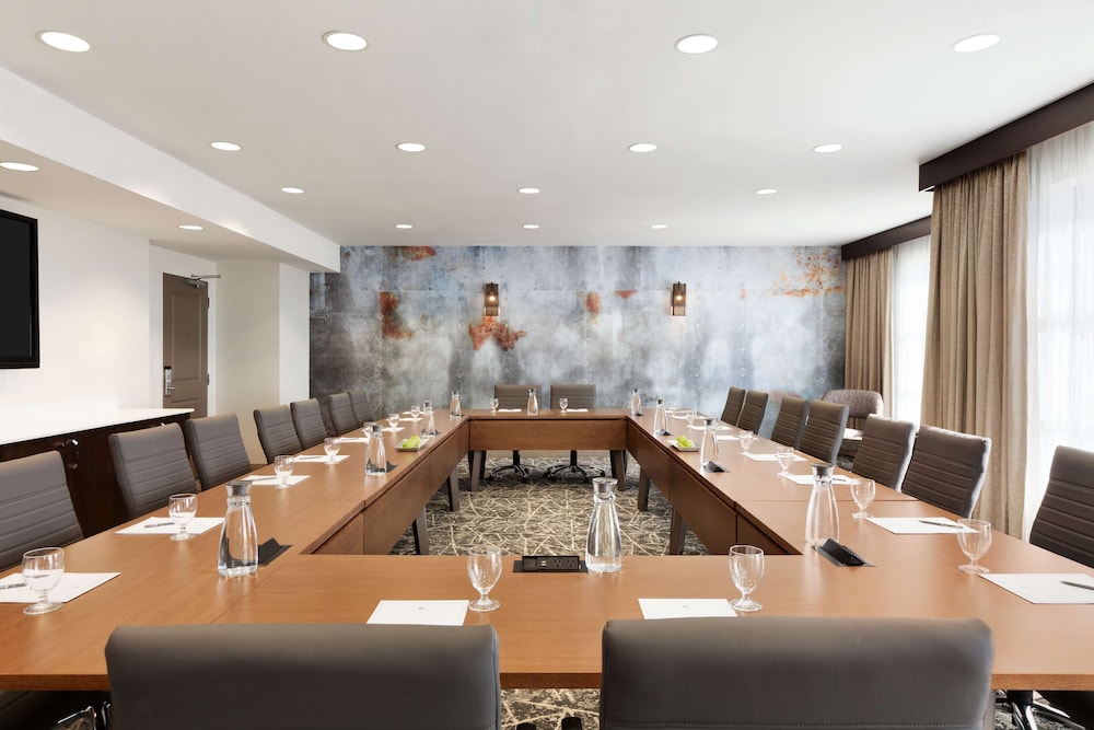 Embassy Suites by Hilton San Antonio Brooks Hotel & Spa - photo 47