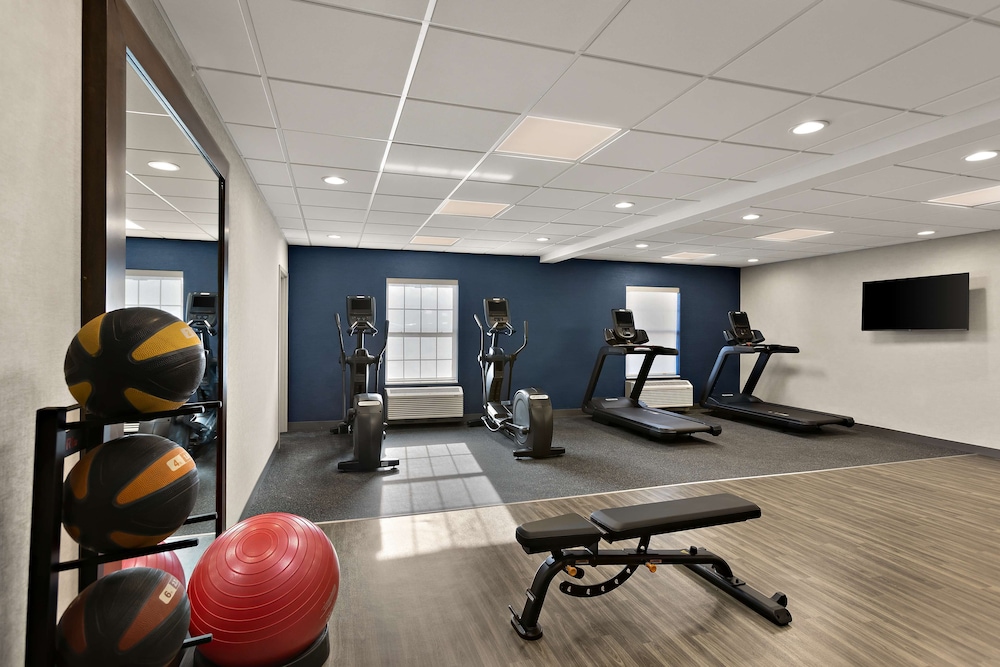 Hampton Inn & Suites by Hilton Petoskey - photo 56