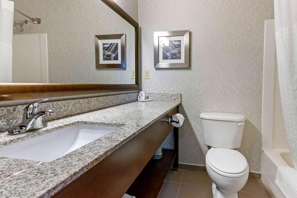 Comfort Inn & Suites Market Airport - photo 28