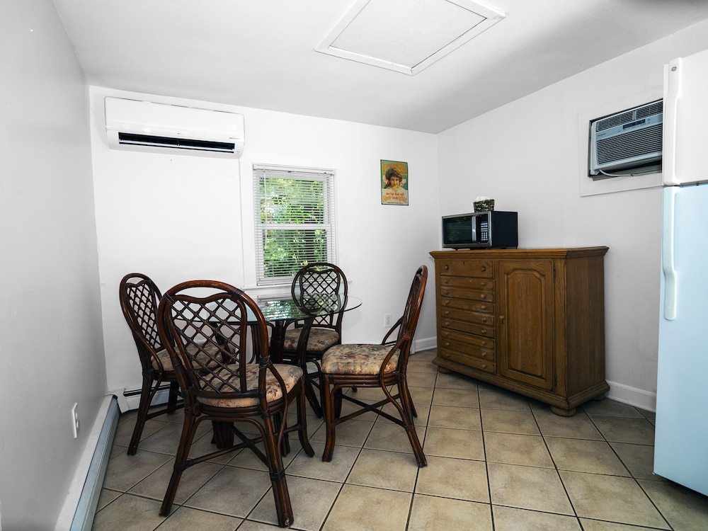 Hampton's Vacation Inn - photo 51