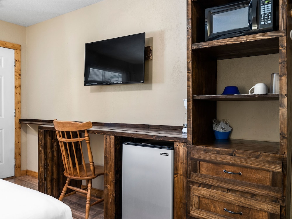 The Claire Hotel - photo 42