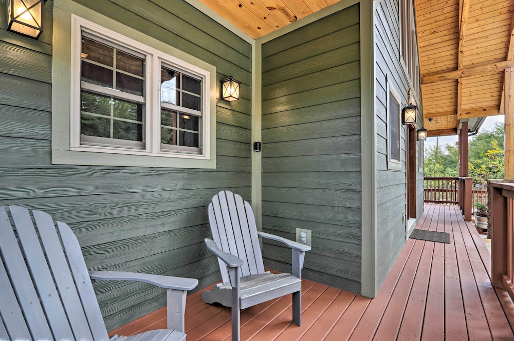 Woodsy Retreat with Fire Pit And Resort Amenities - photo 28