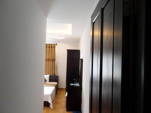 Crown Hotel - carbon neutral hotel in Da Nang