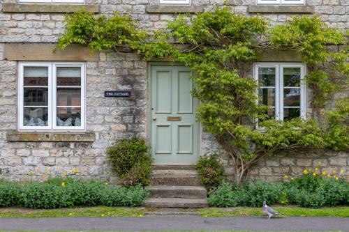 Pretty Yorkshire Stone Cottage Harome