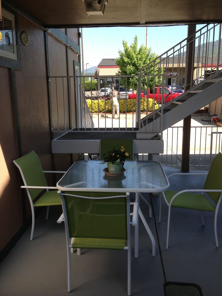 Sweet Breeze Inn - photo 14