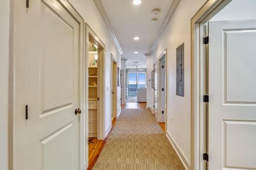 Beach Front 3 Bedroom C — 4-Star Luxury Hotel in Holmes Beach, United States