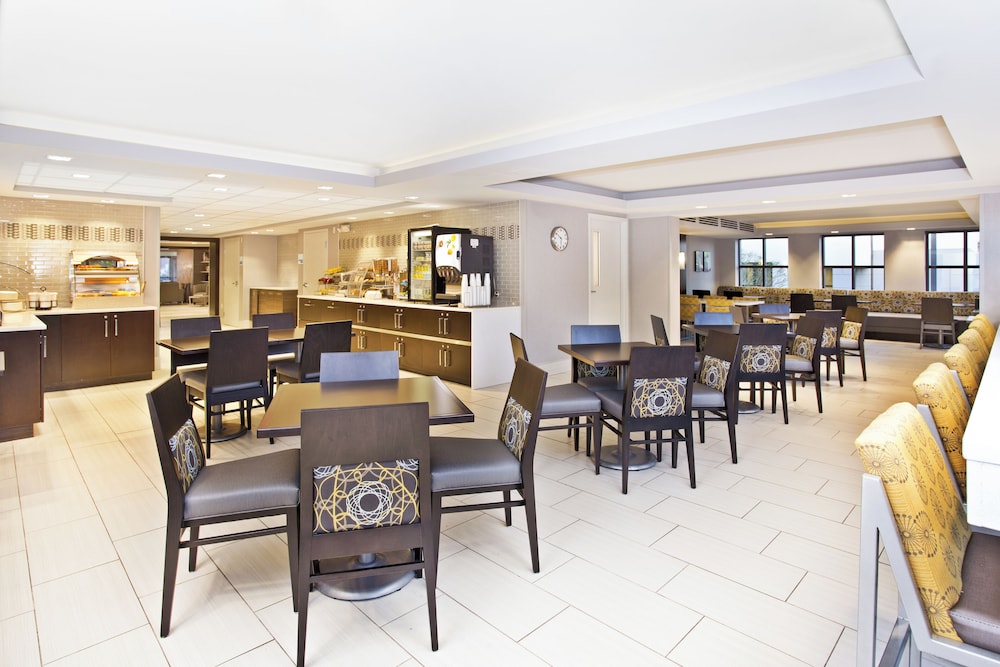 Holiday Inn Express Boston Waltham by IHG - photo 24