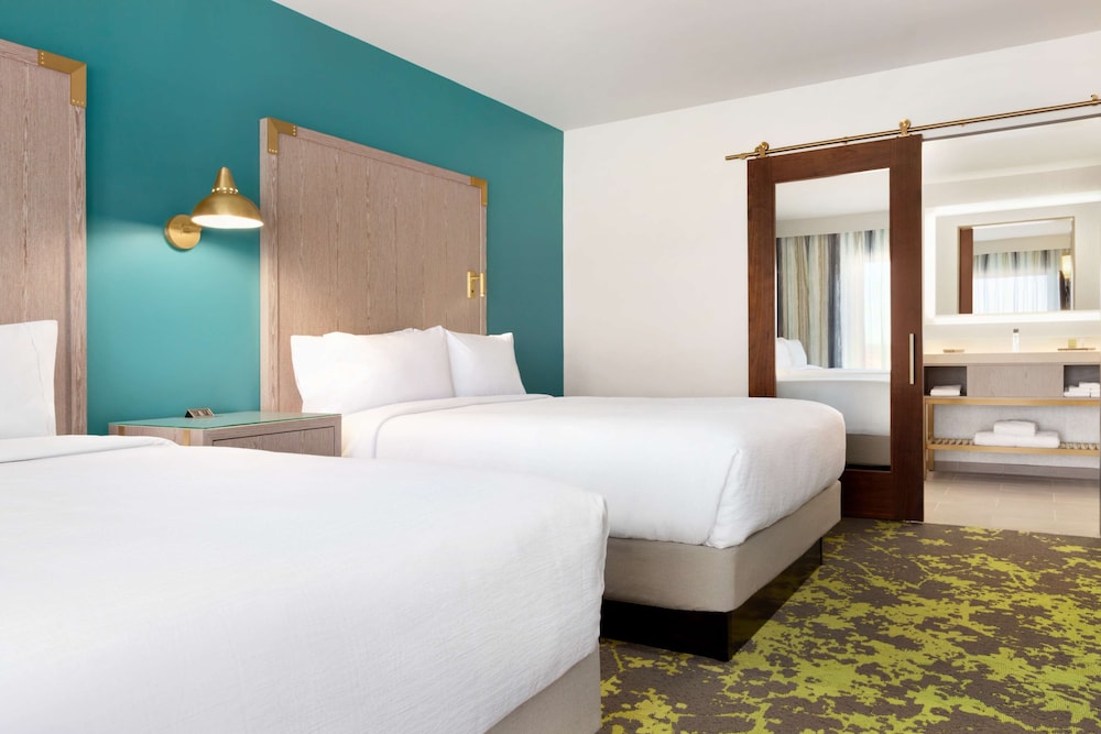 Embassy Suites by Hilton Boulder - photo 11