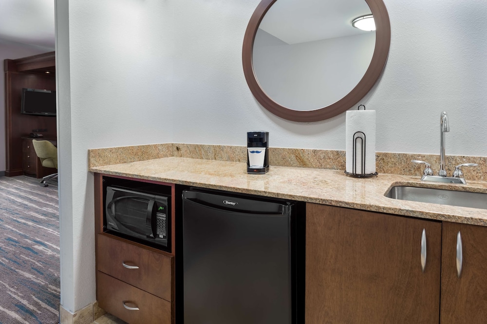 Hampton Inn & Suites Winston Salem University Area NC - photo 18