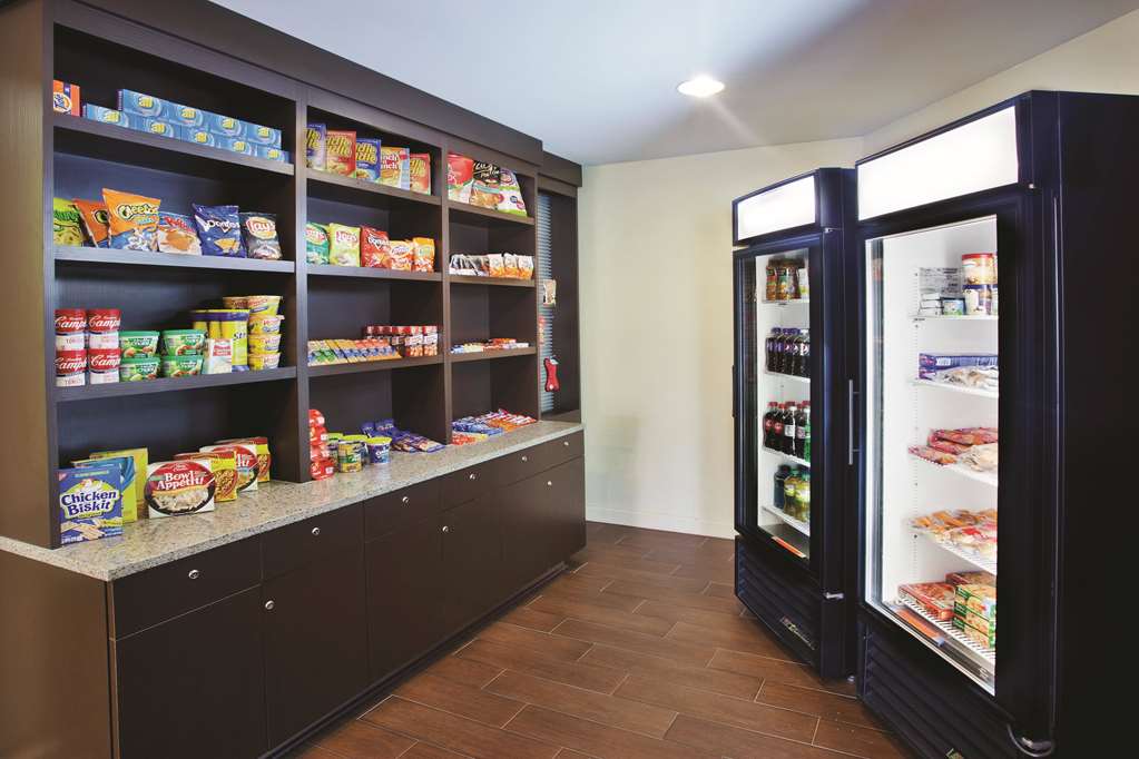 La Quinta Inn & Suites by Wyndham Florence - photo 79