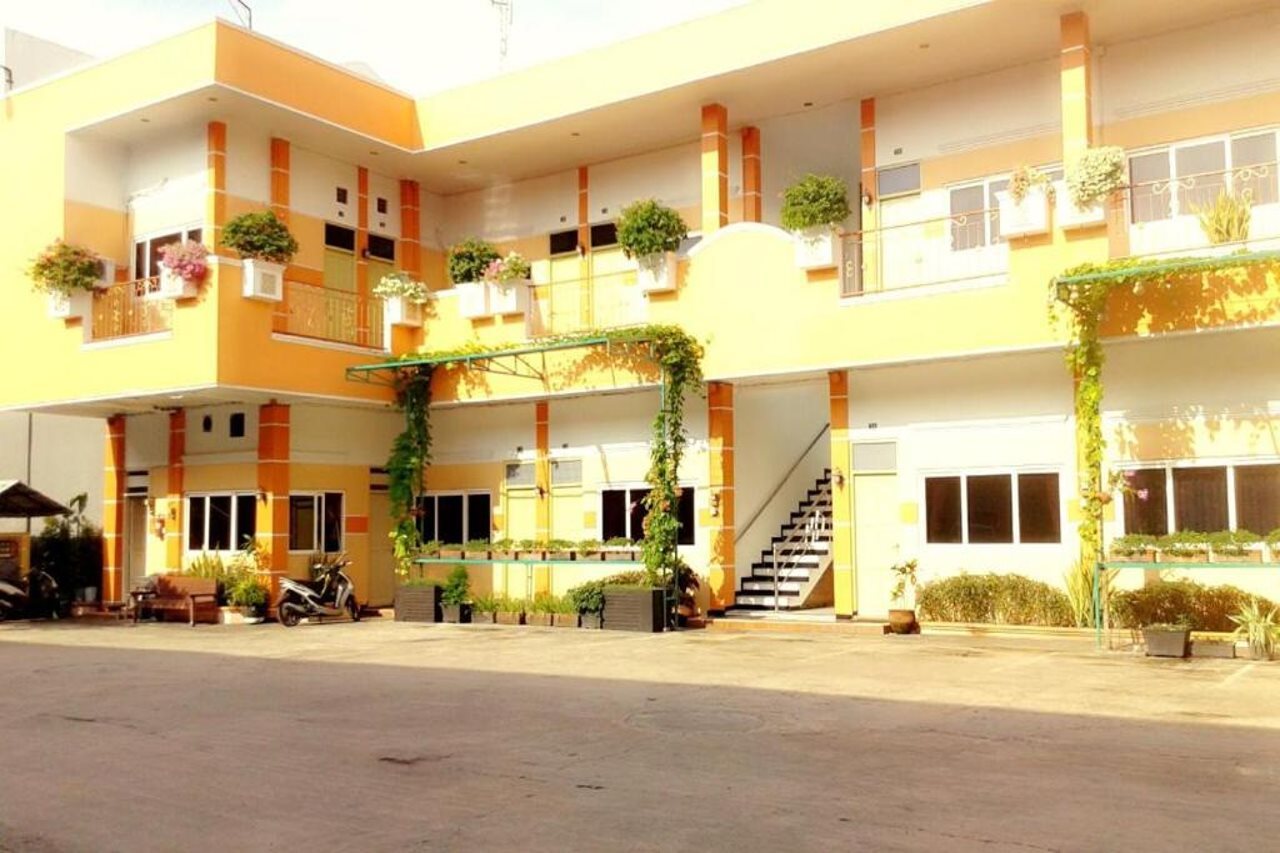 Hotel Kencana Rembang — hotel in Rembang