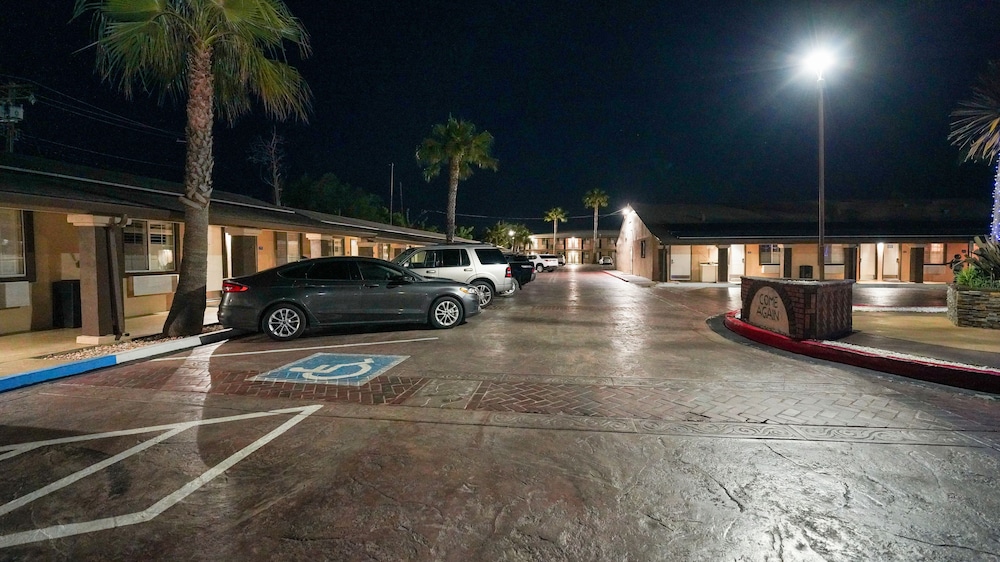 Americas Best Value Inn Antioch - photo 27