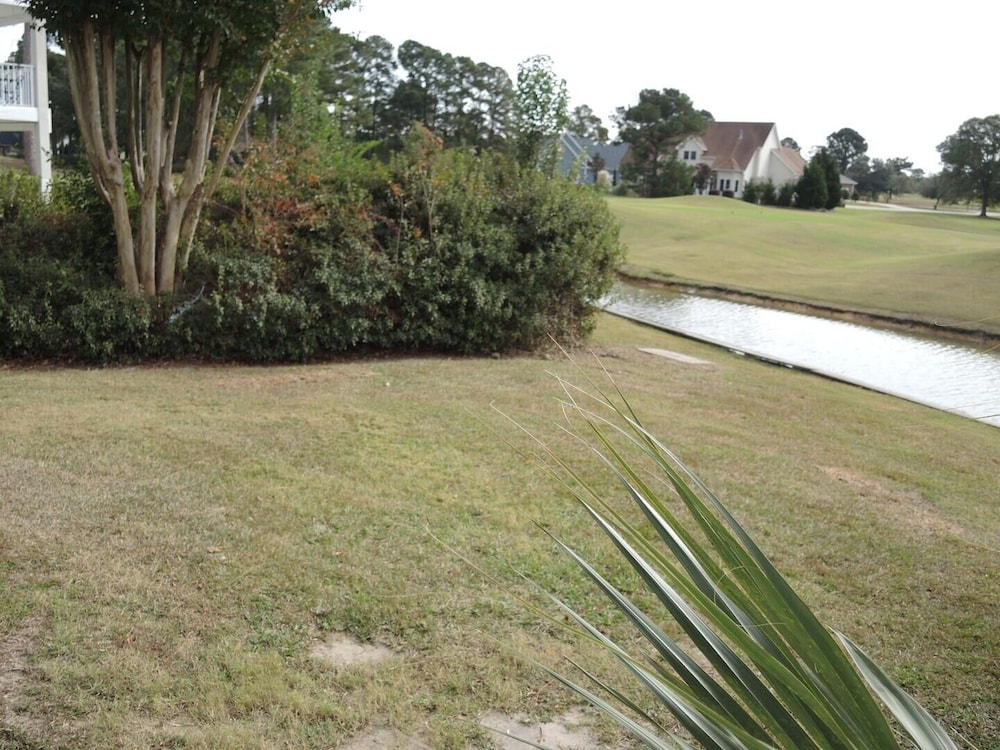 Family Friendly Golf Course View Condo 101M with Great Brunswick Plantation Resort Amenities by RedAwning - photo 33
