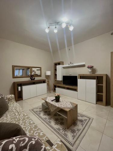 Casa DueZeroSei a 5 minuti dall aeroporto di Napoli — 4-Star Luxury Hotel in Naples, Italy