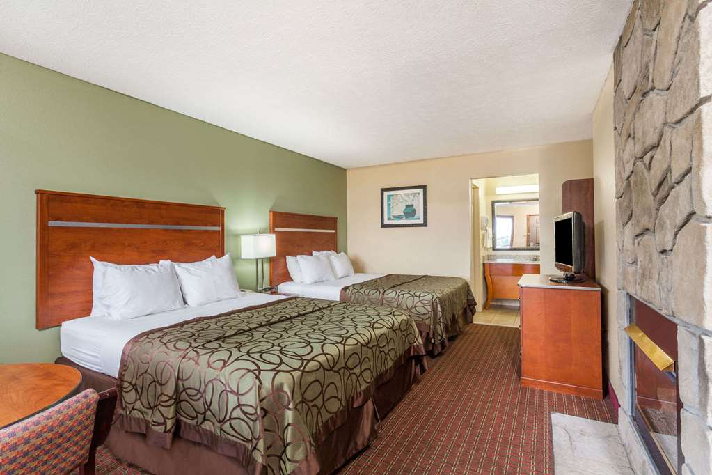 Baymont by Wyndham Pigeon Forge near Island Drive - photo 11