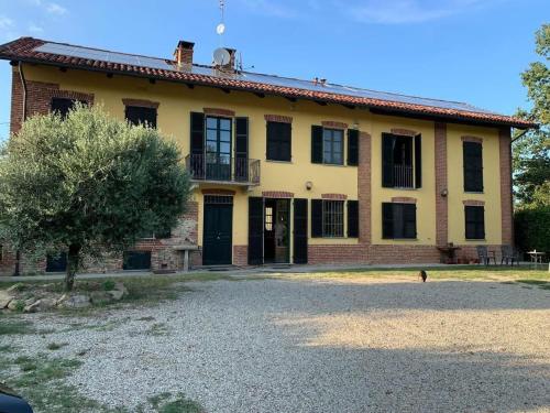 Charming Italian Home sleeps 6 Cantarana — 4-Star Luxury Hotel in Cantarana, Italy