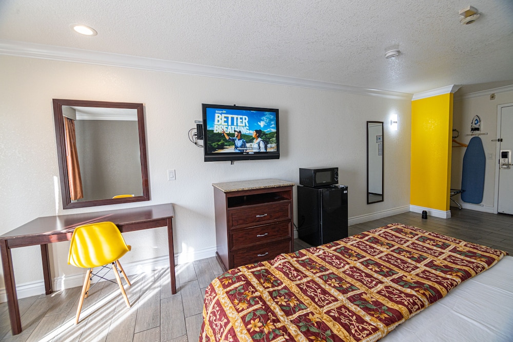 Hospitality Inn San Bernardino Redlands - photo 20