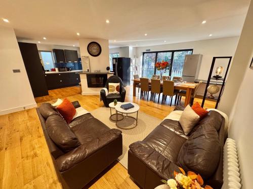 En suites with Free Parking Wembley Park station and stadium — 4-Star Luxury Hotel in London, United Kingdom