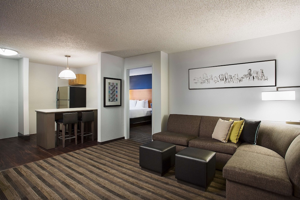 Hyatt House Austin Arboretum - photo 9