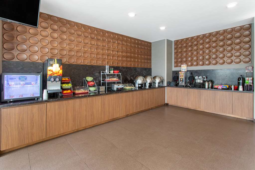 Hawthorn Suites By Wyndham Loveland - photo 15