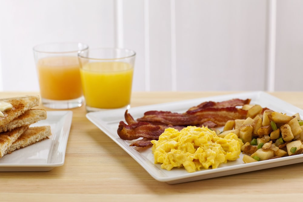Holiday Inn Hotel & Suites Atlanta Airport North by IHG - photo 51