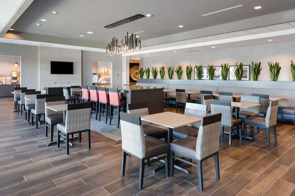 Comfort Suites Kennewick At Southri - photo 63