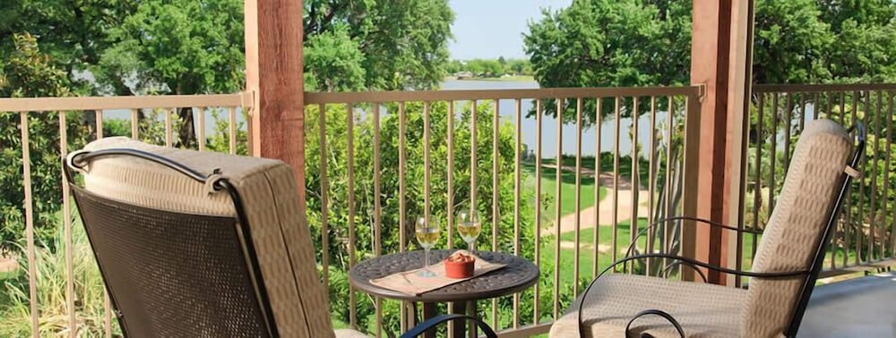 Inn on Lake Granbury a Boutique Hotel - photo 14