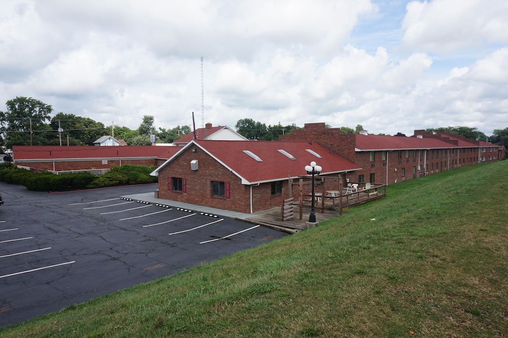 Bellevue Hotel & Suites - photo 65