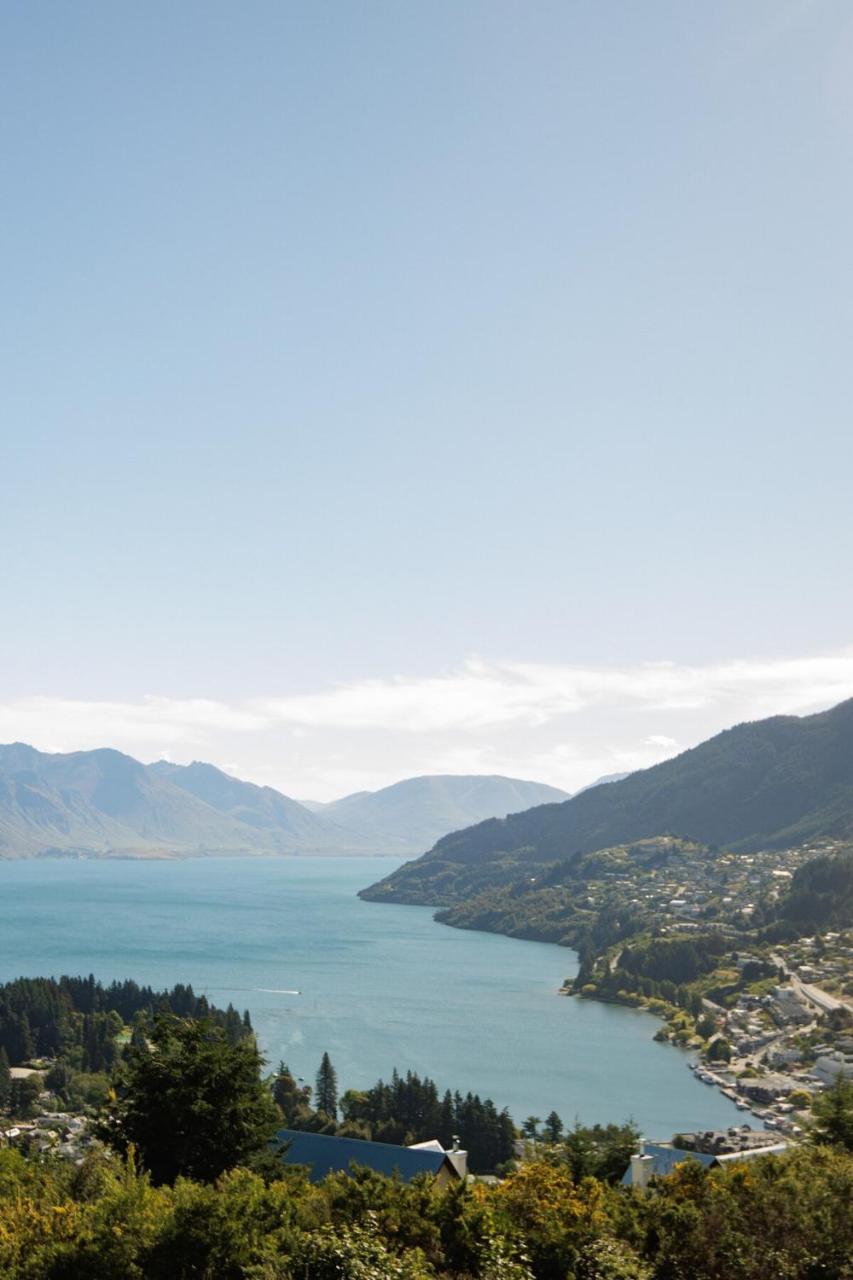 1Queenstown Stunning Lake and Mountain Views — 4-Star Luxury Hotel in Queenstown, New Zealand