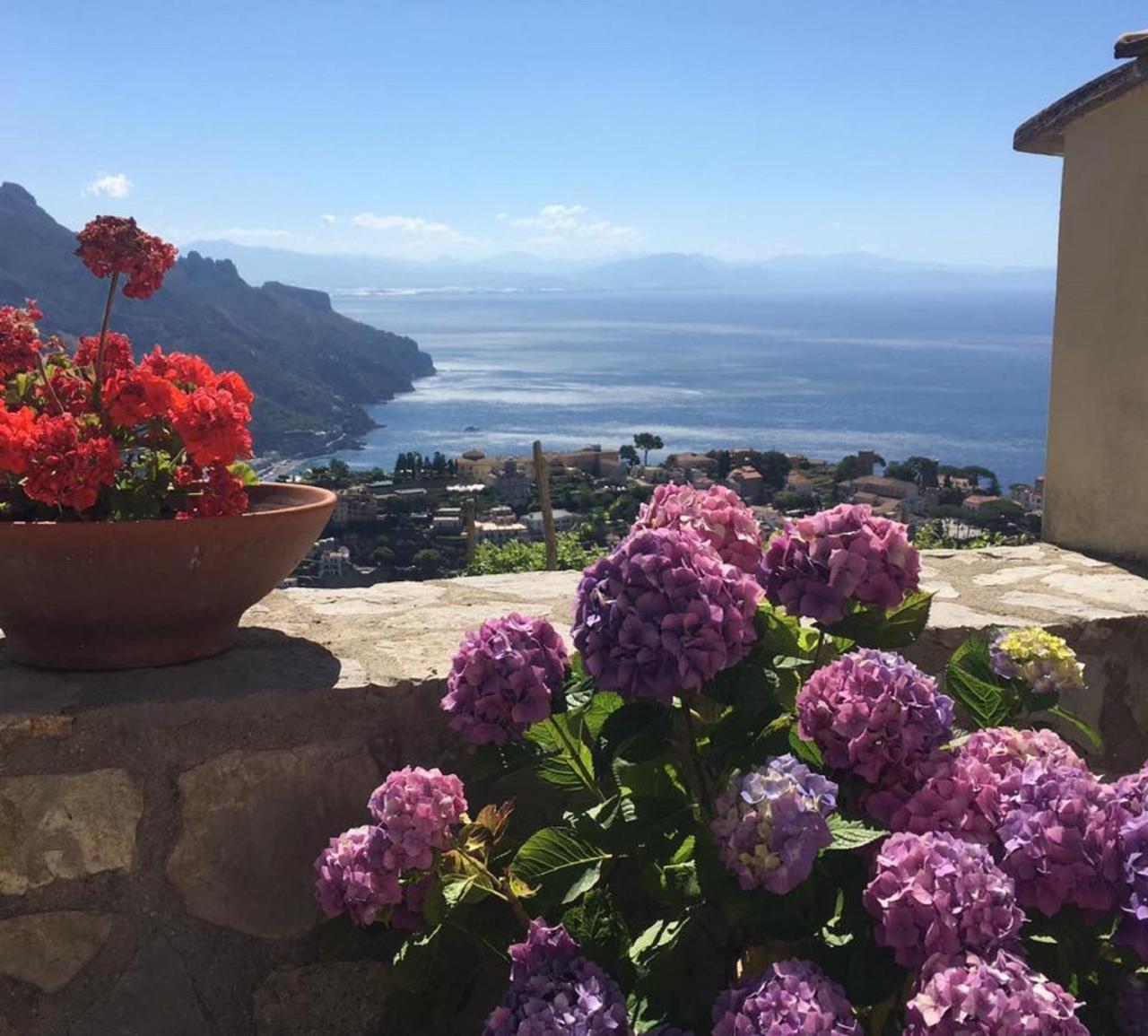 Guest House Malu — 4-Star Luxury Hotel in Scala, Italy