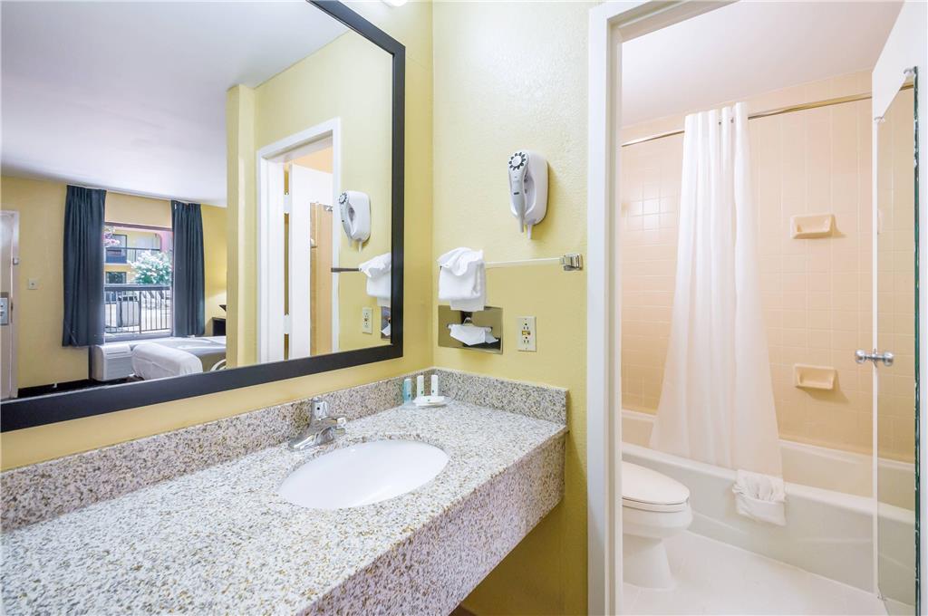Quality Inn Fredericksburg Central Park Area - photo 18