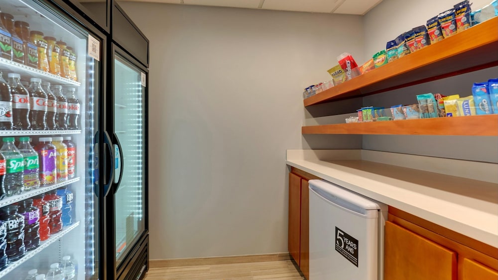 Holiday Inn Express Kenner New Orleans Airport an IHG Hotel - photo 38