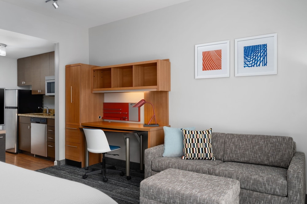 TownePlace Suites by Marriott Champaign Urbana Campustown - photo 5