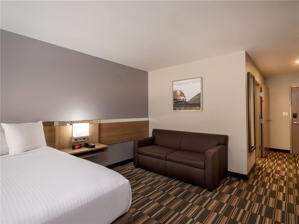 Microtel Inn & Suites by Wyndham Georgetown Lake - photo 26